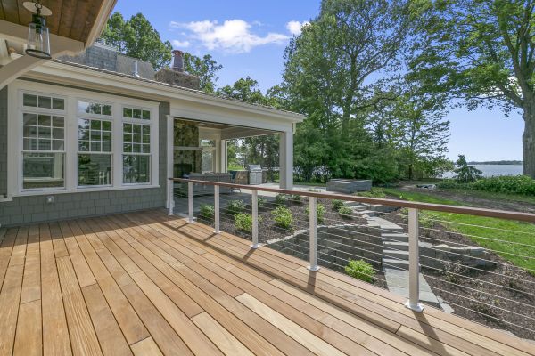Deck Service in Blaine